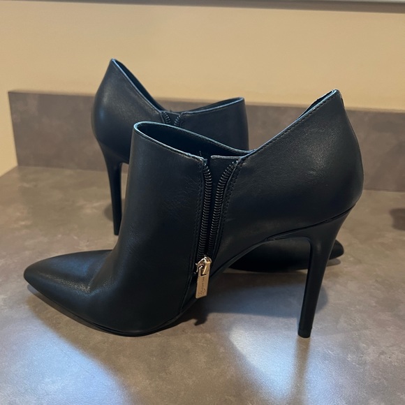 Jessica Simpson Carole Bootie size 8 - Picture 2 of 3